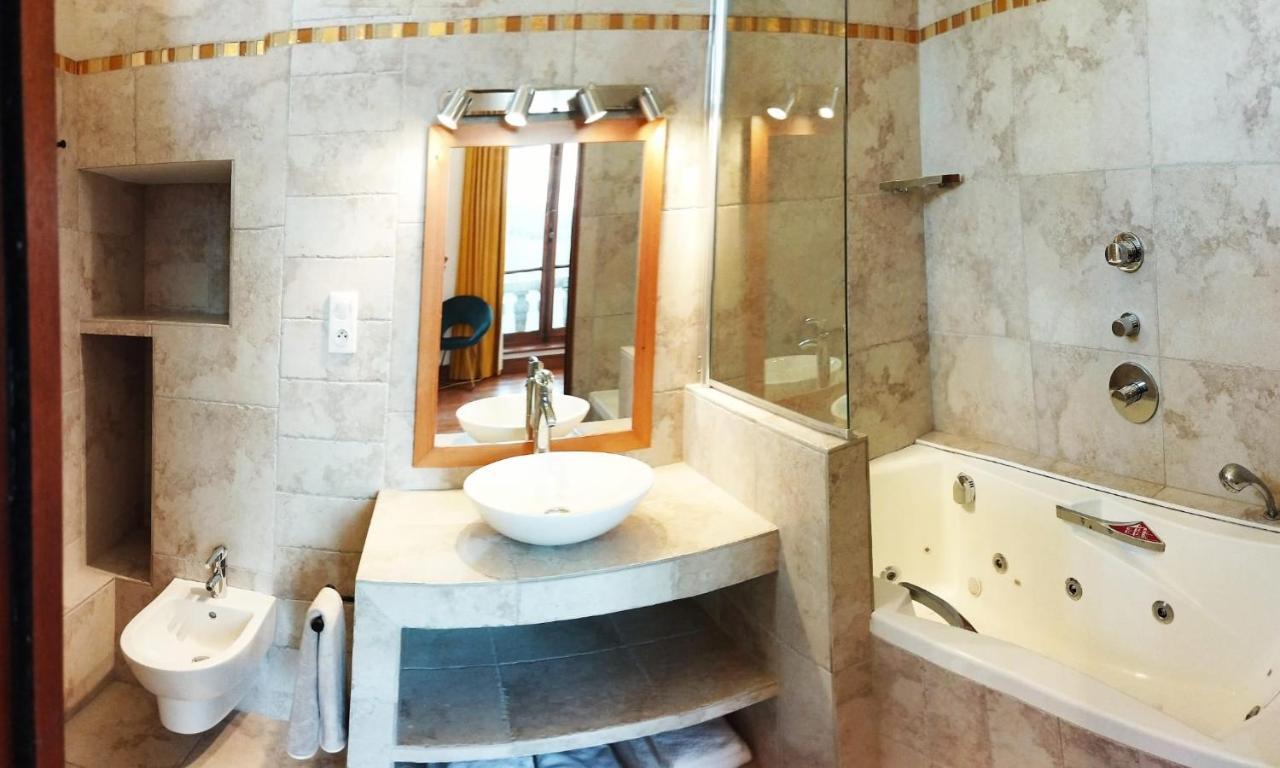 Domaine De La Tisnere Bed & Breakfast Gelos Bagian luar foto