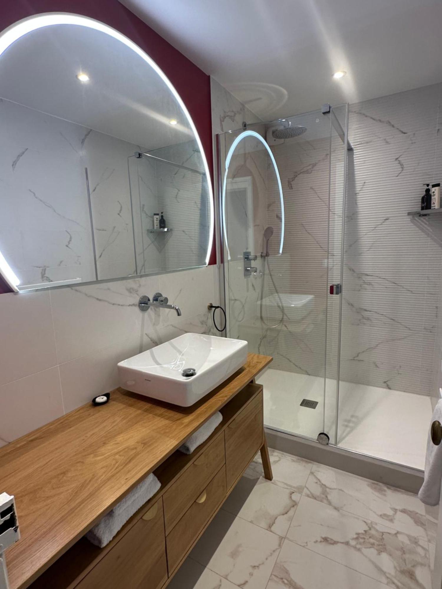 Domaine De La Tisnere Bed & Breakfast Gelos Bagian luar foto